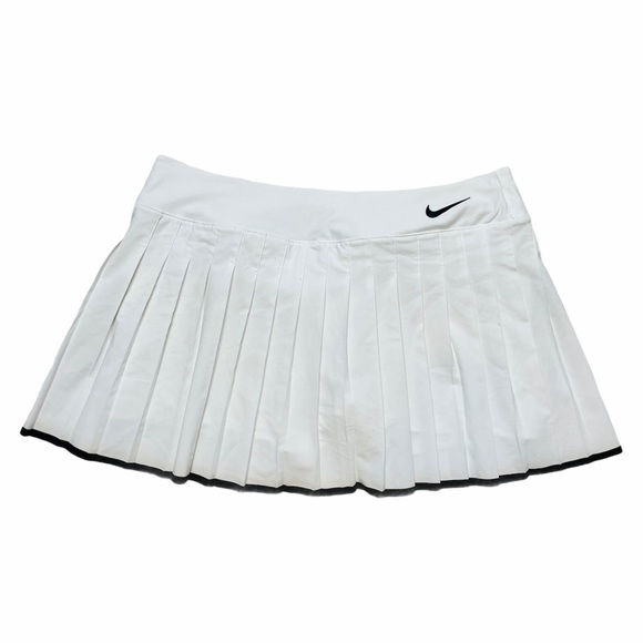 white nike skirt pleated